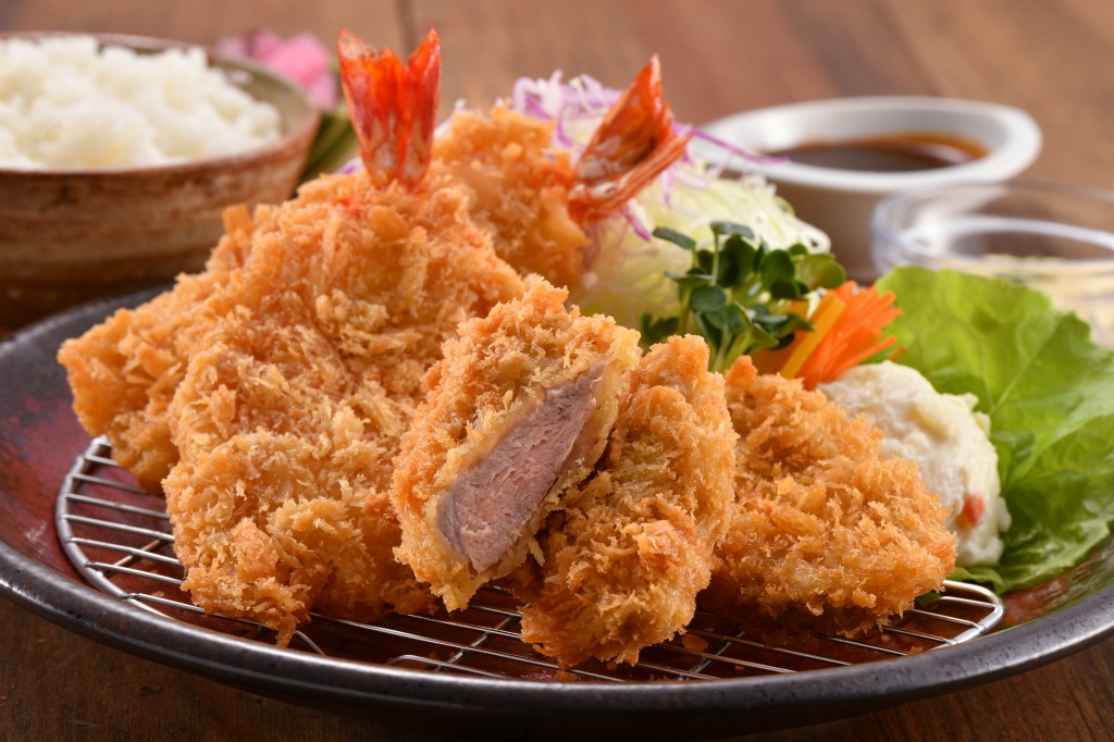 極上熟成ヒレかつ2枚＆海老ふりゃあ2本 さくらTASTE弁当｜しげ勝 料亭